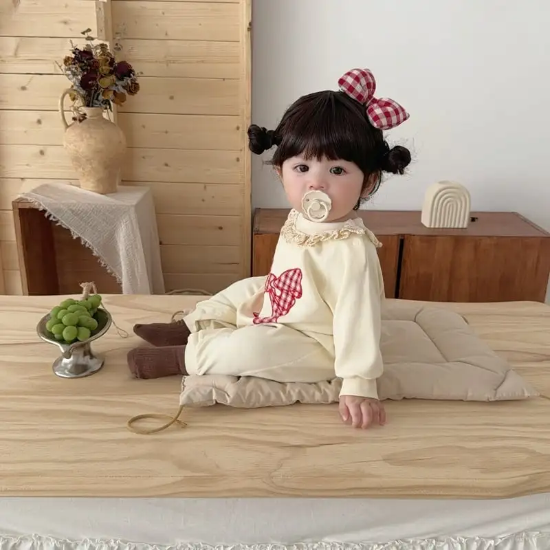 【66-100cm】レッド蝶結びプリントロンパース