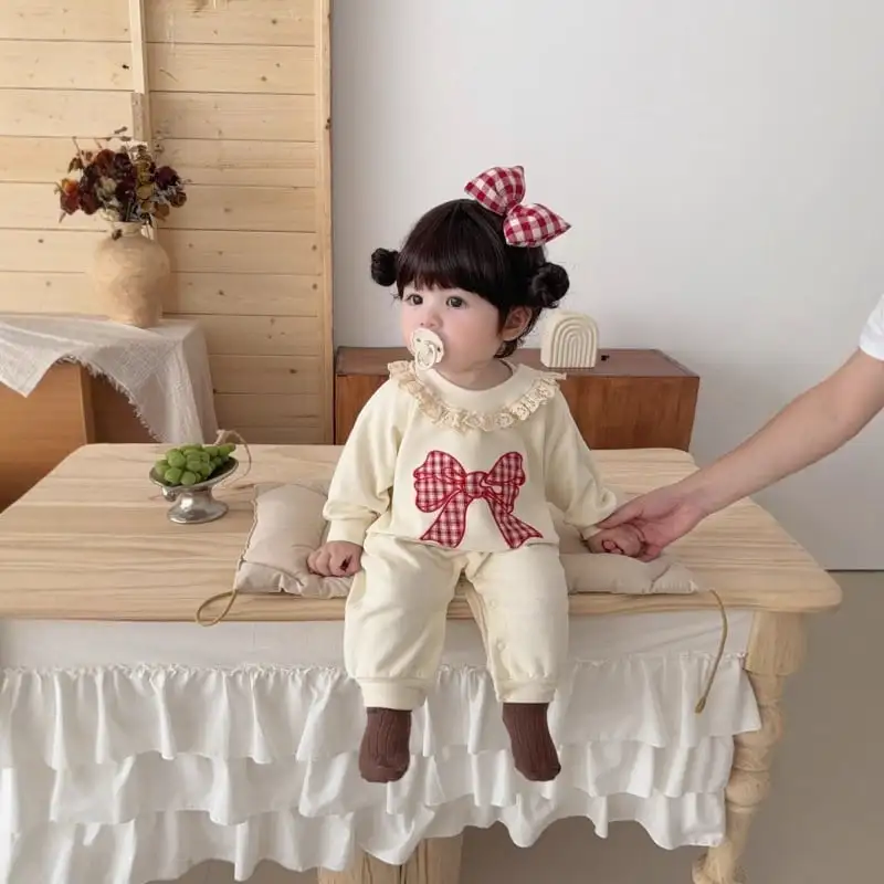 【66-100cm】レッド蝶結びプリントロンパース