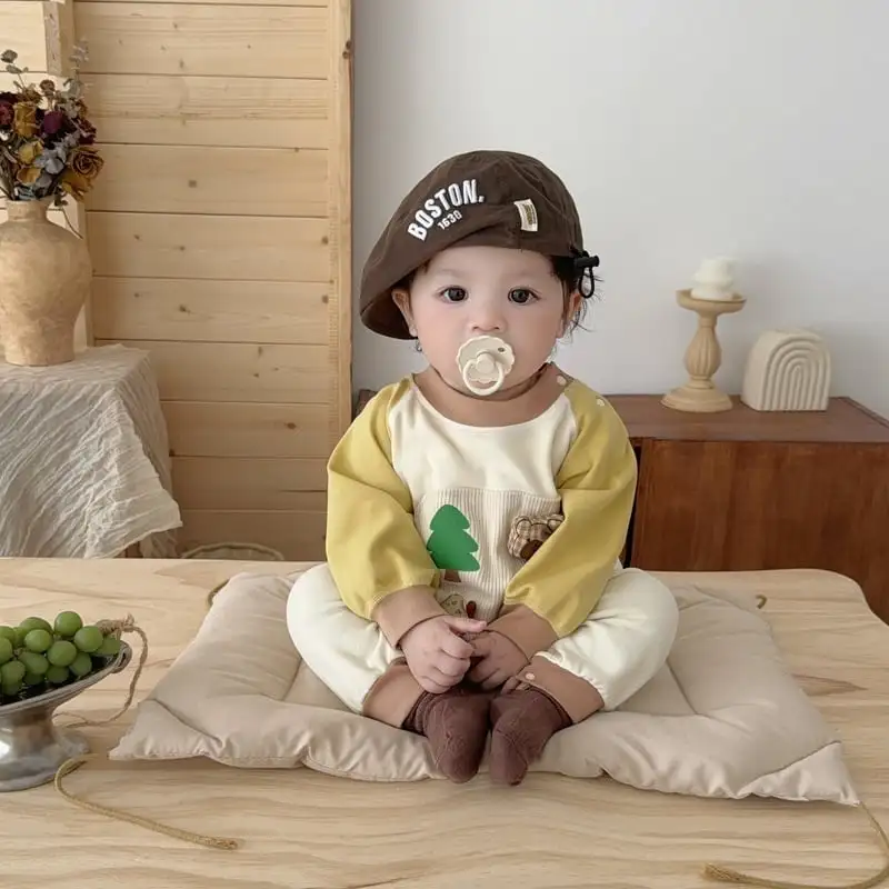 【66-100cm】カラーバリツリー柄ロンパース