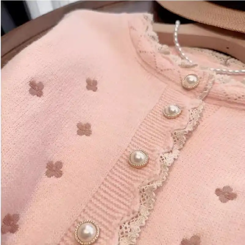 トップス セーター 2色展開 長袖 着心地良い シンプル 刺繡