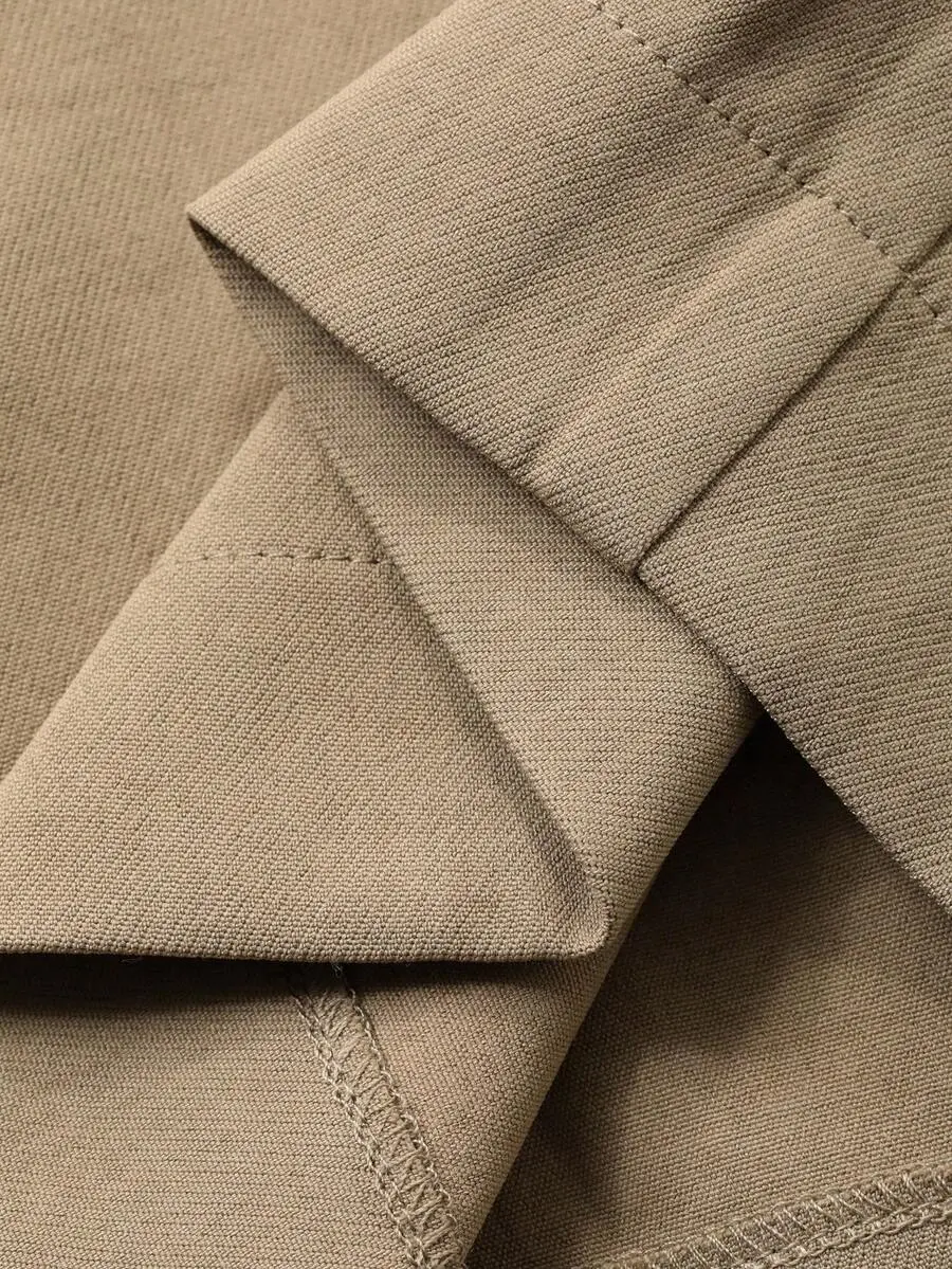 メンズジャケット付きカーゴパンツコーデ ブラウン