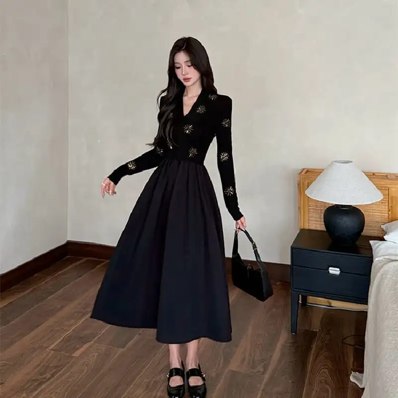 ワンピース 気品 Vネック シールスパンコール加工 ブラック