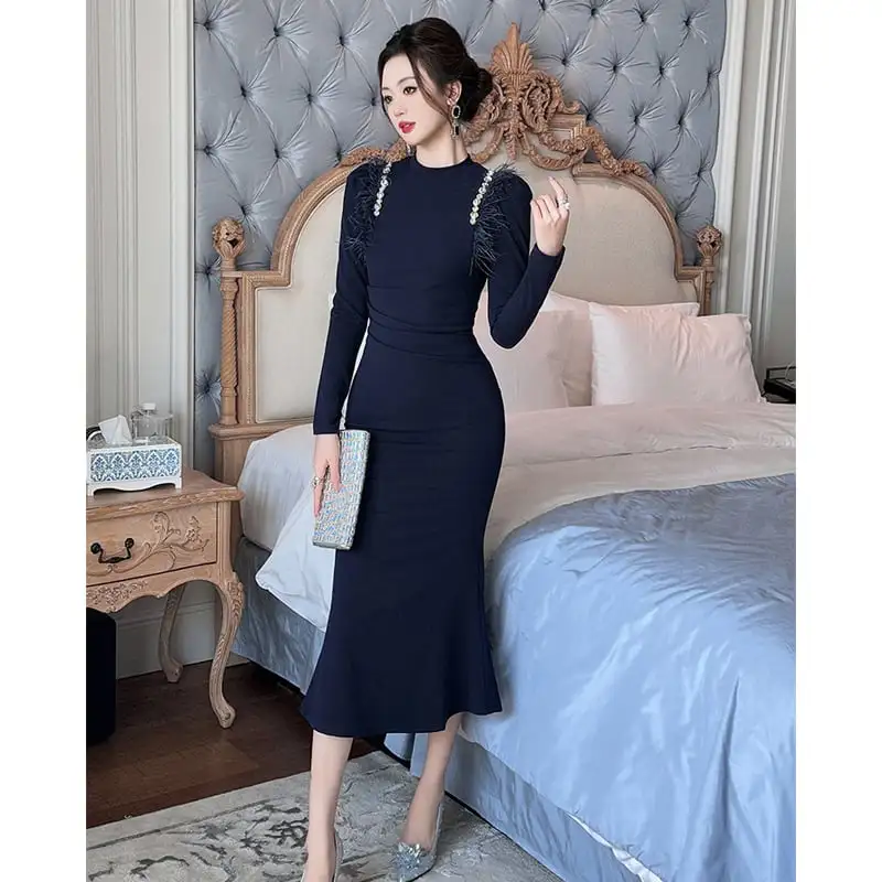 ワンピース デザイン感 長袖 タイト 細見え