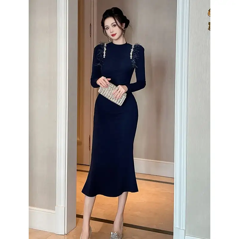 ワンピース デザイン感 長袖 タイト 細見え