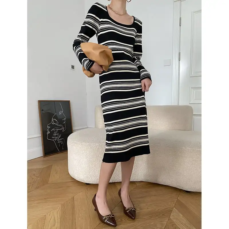 ワンピース ニット 配色 ストライプ柄 シンプル 長袖 ベージュ ブラック