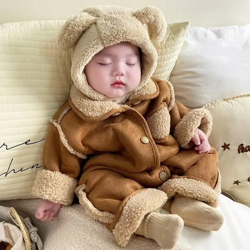 【66-100cm】リバーシブルもこもこブラウンロンパース