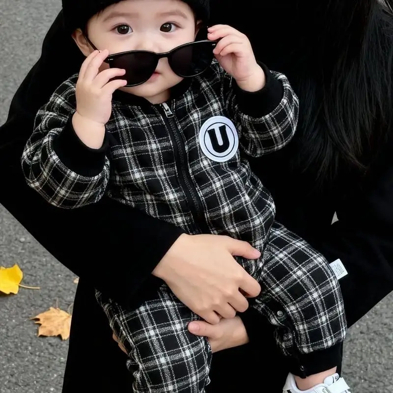 【66-100cm】リバーシブルチェック暖かいロンパース