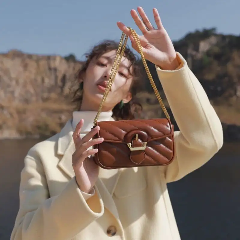 ショルダーバッグ チェーンバッグ PU 上品らしく 3色展開 カジュアル 配色