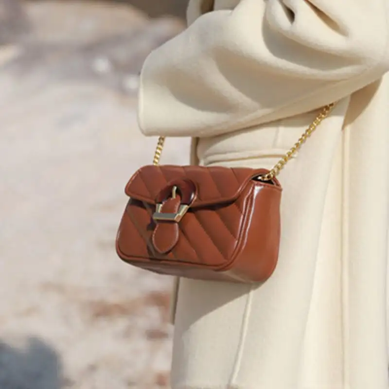 ショルダーバッグ チェーンバッグ PU 上品らしく 3色展開 カジュアル 配色