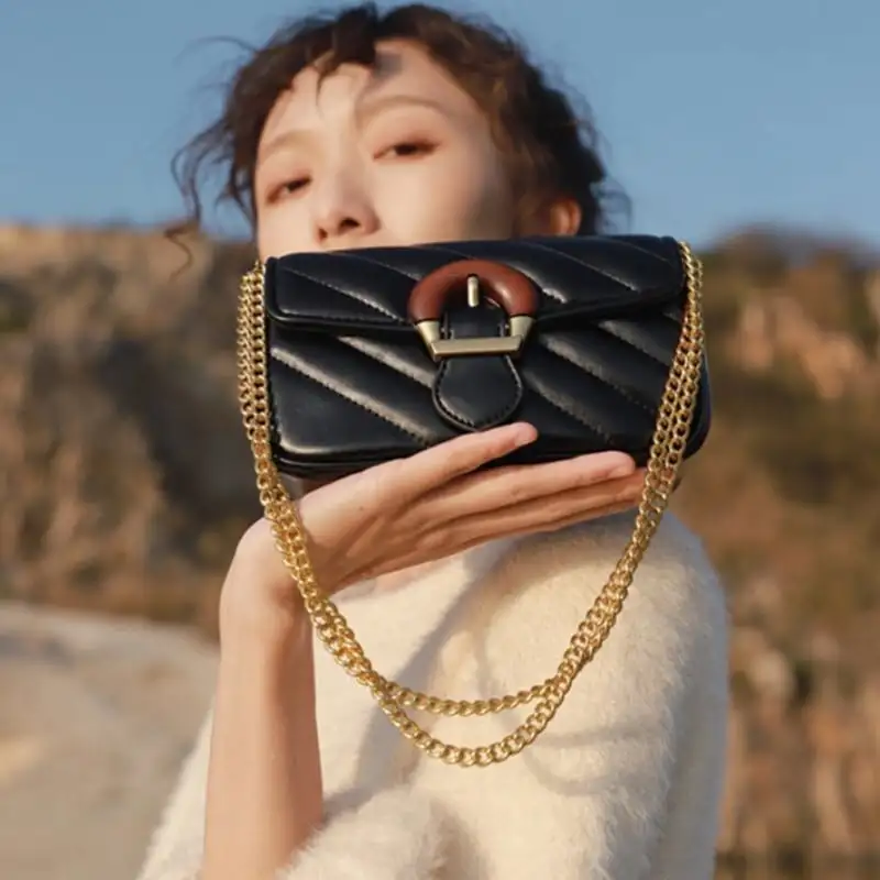 ショルダーバッグ チェーンバッグ PU 上品らしく 3色展開 カジュアル 配色