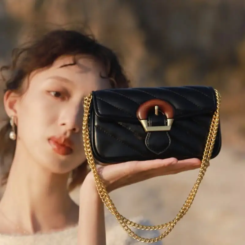 ショルダーバッグ チェーンバッグ PU 上品らしく 3色展開 カジュアル 配色