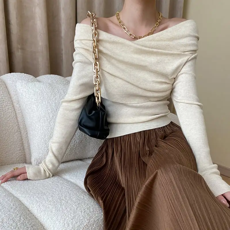 トップス ニット 4色展開 ボートネックデザイン 長袖