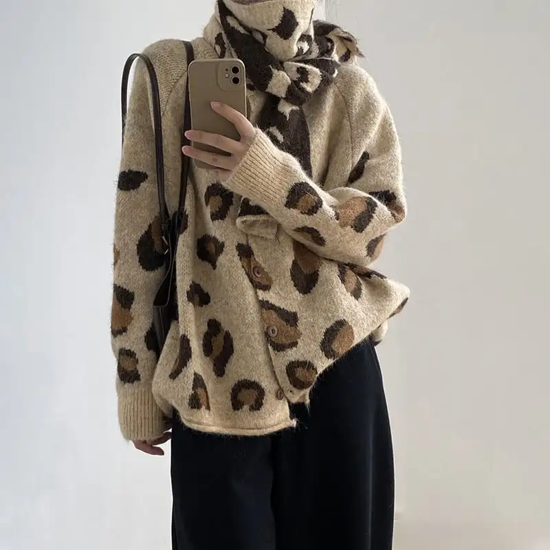 レオパード ニットセーター カーディガン マフラー付き ライトブラウン グレー