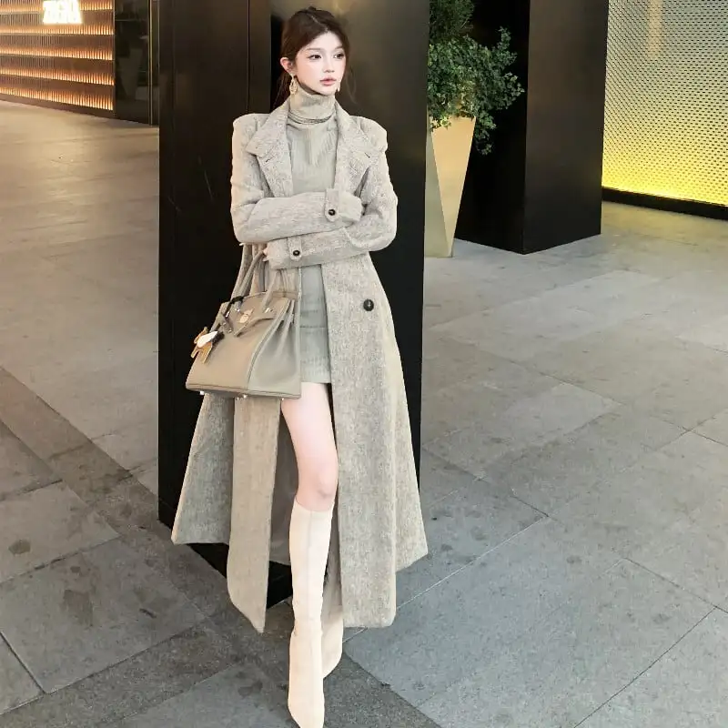 アウター ロングコート オフィスカジュアル ファッション お出かけコーデ