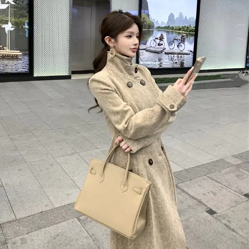 アウター ロングコート オフィスカジュアル ファッション お出かけコーデ