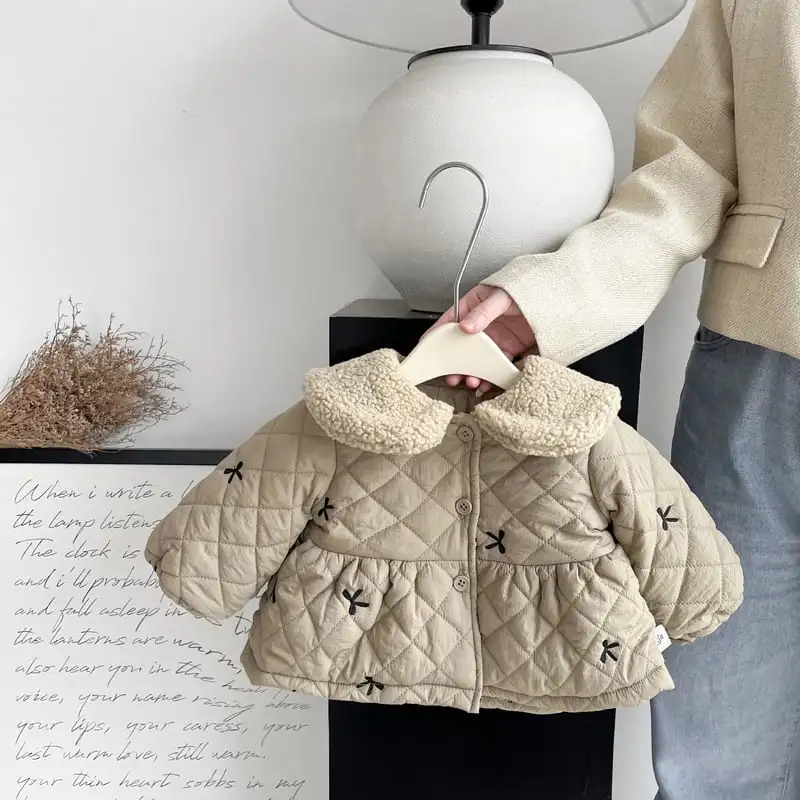 【BABY】冬新作　暖かいリボン柄アウター