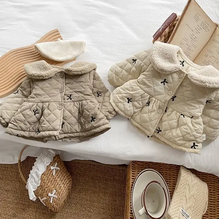 【BABY】冬新作　暖かいリボン柄アウター