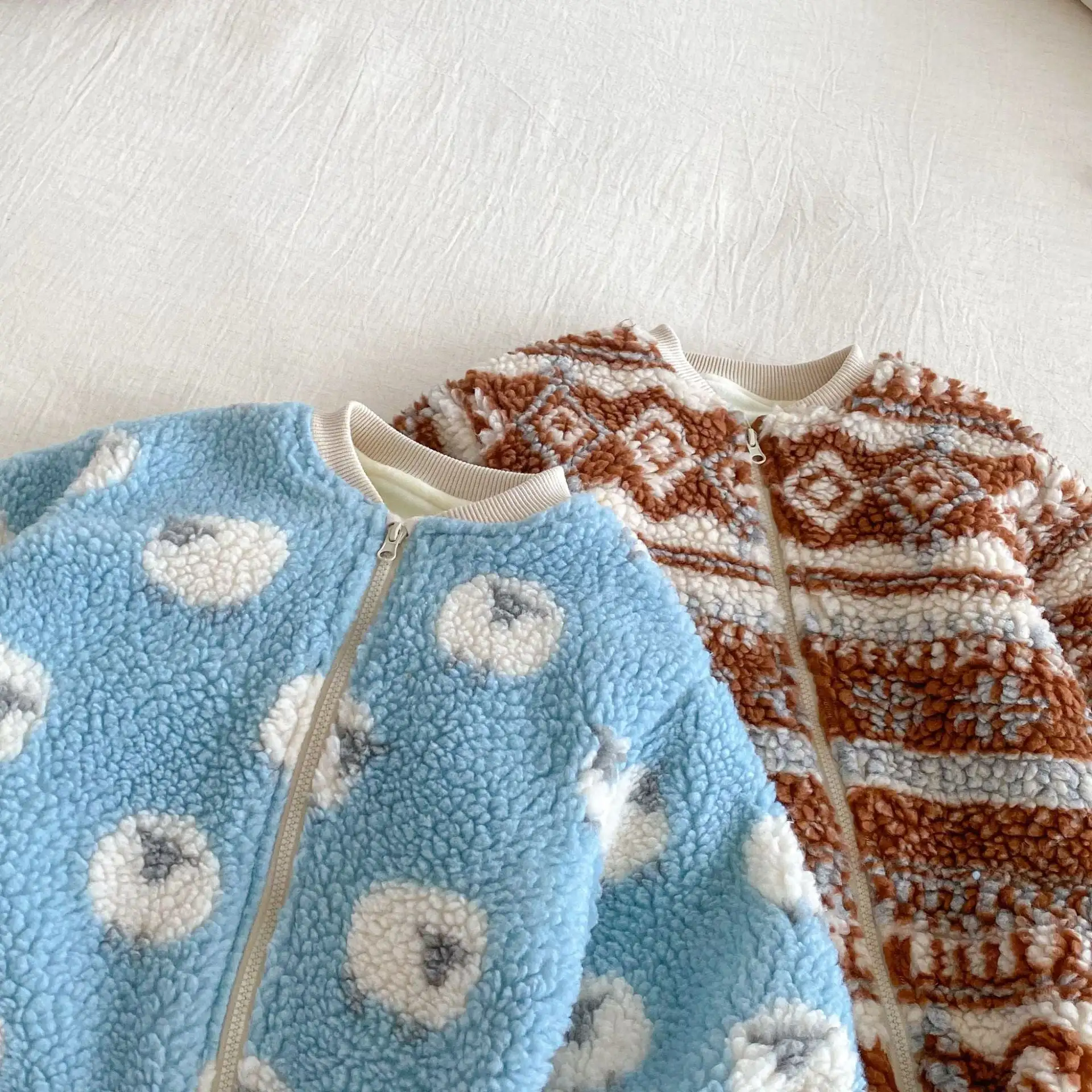 【66-90cm】暖かいヒツジ柄ロンパース＆帽子