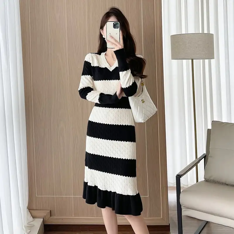 ワンピース ニット 配色 Vネック 気質溢れる ストライプ柄