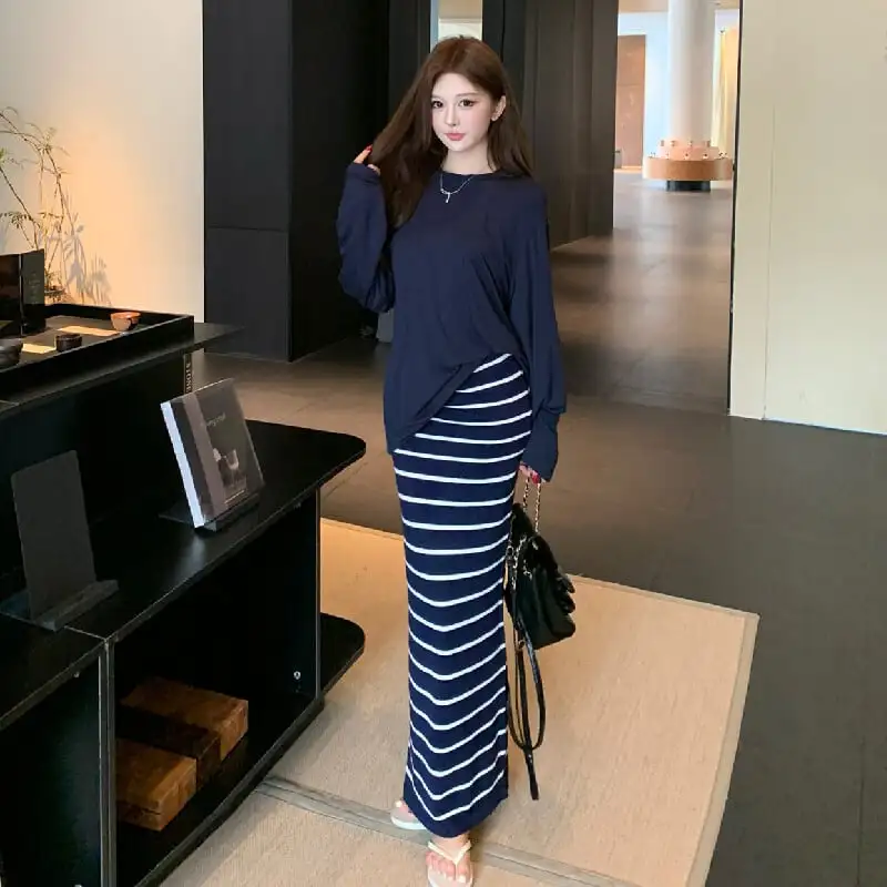 セットアップ 無地 長袖 Tシャツ+ストライプ柄 スカート ダークブルー