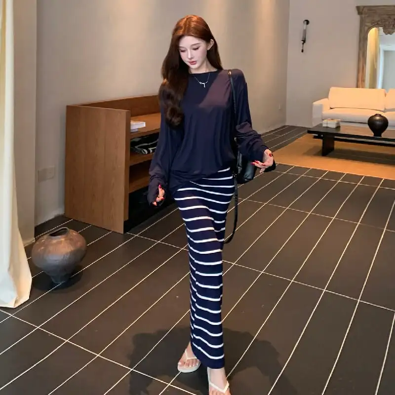 セットアップ 無地 長袖 Tシャツ+ストライプ柄 スカート ダークブルー