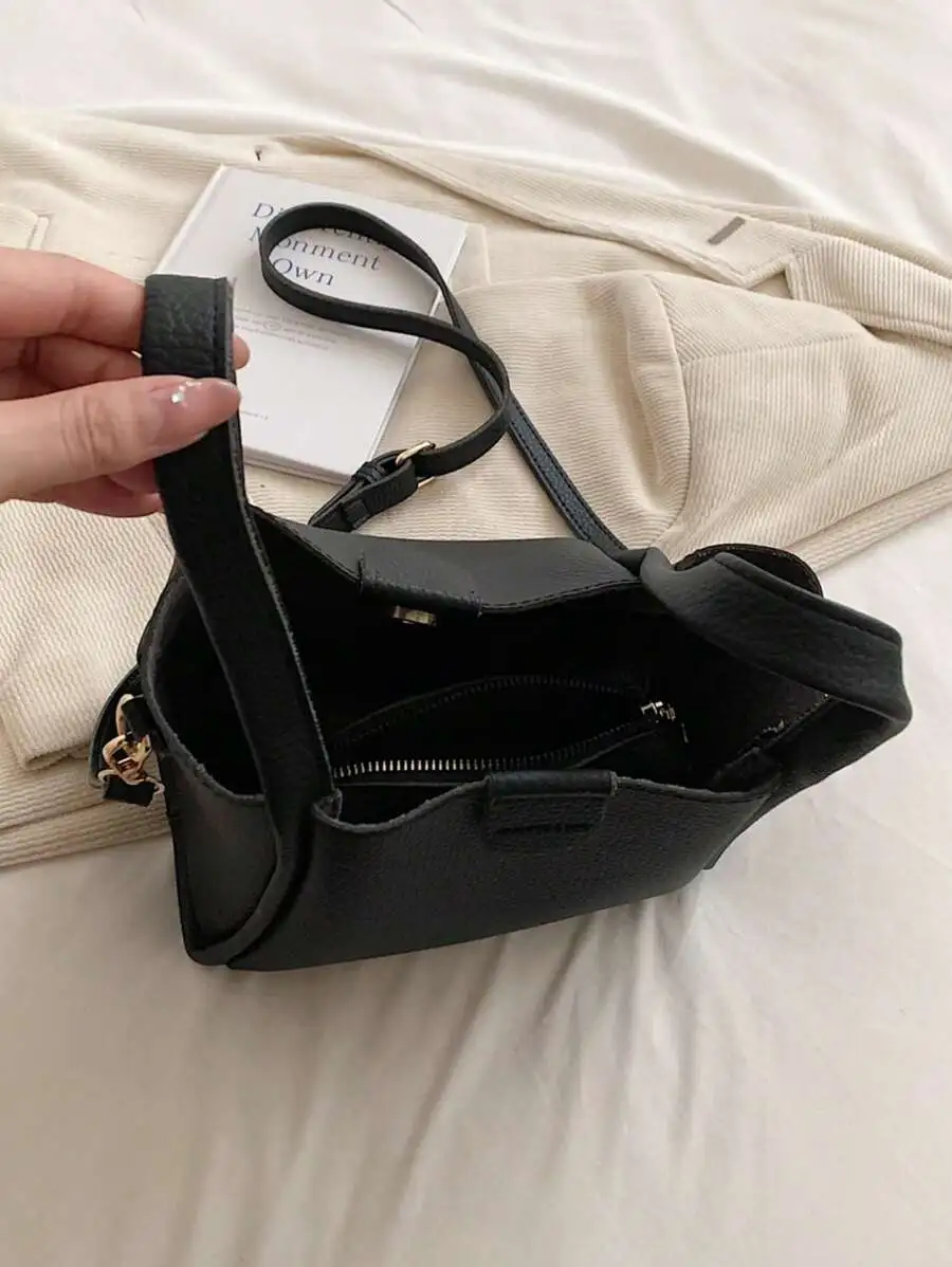 ショルダーバッグ シンプル 使いやすい 合わせやすい トレンド バッグ