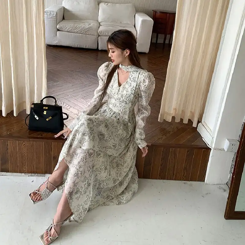 ワンピース Vネック 肩パフ 長袖 ロング丈 花柄 気質溢れる