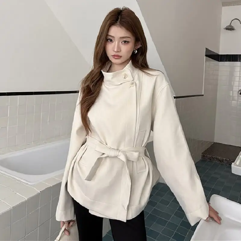 アウター スタンドカラー ショート丈 トレンチコート気質溢れる