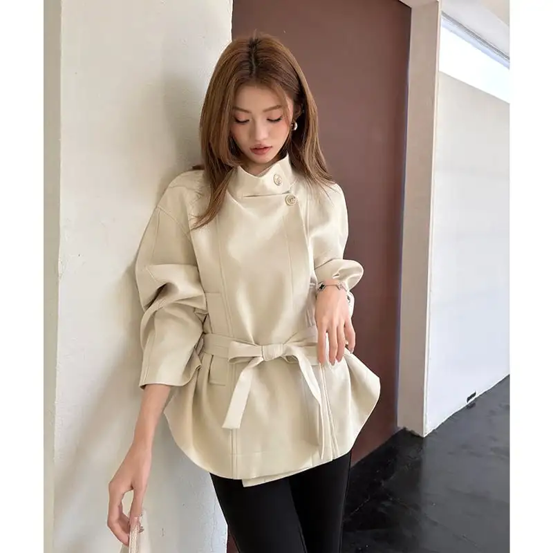 アウター スタンドカラー ショート丈 トレンチコート気質溢れる