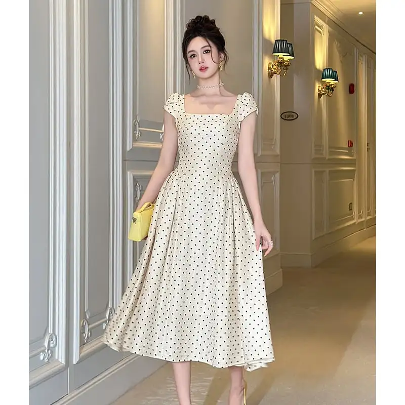 ワンピース スクエアネック レトロ 水玉模様