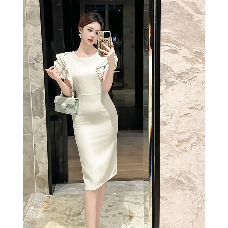 ワンピース デザイン感 スリム バックスリット