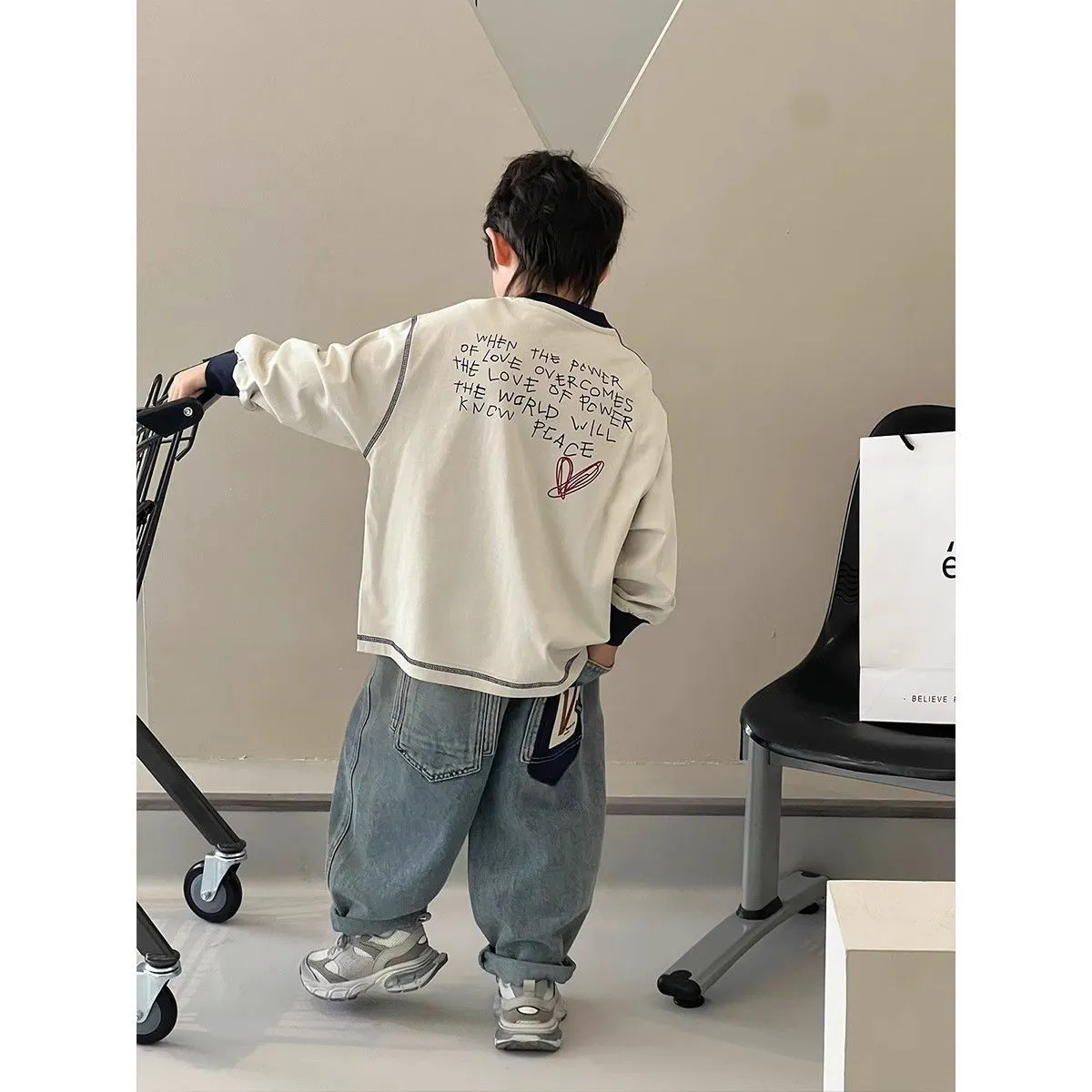 【110-170cm】着回し力抜群 大人気 新作 トレンド  ストリート 男の子 長袖 Ｔシャツ