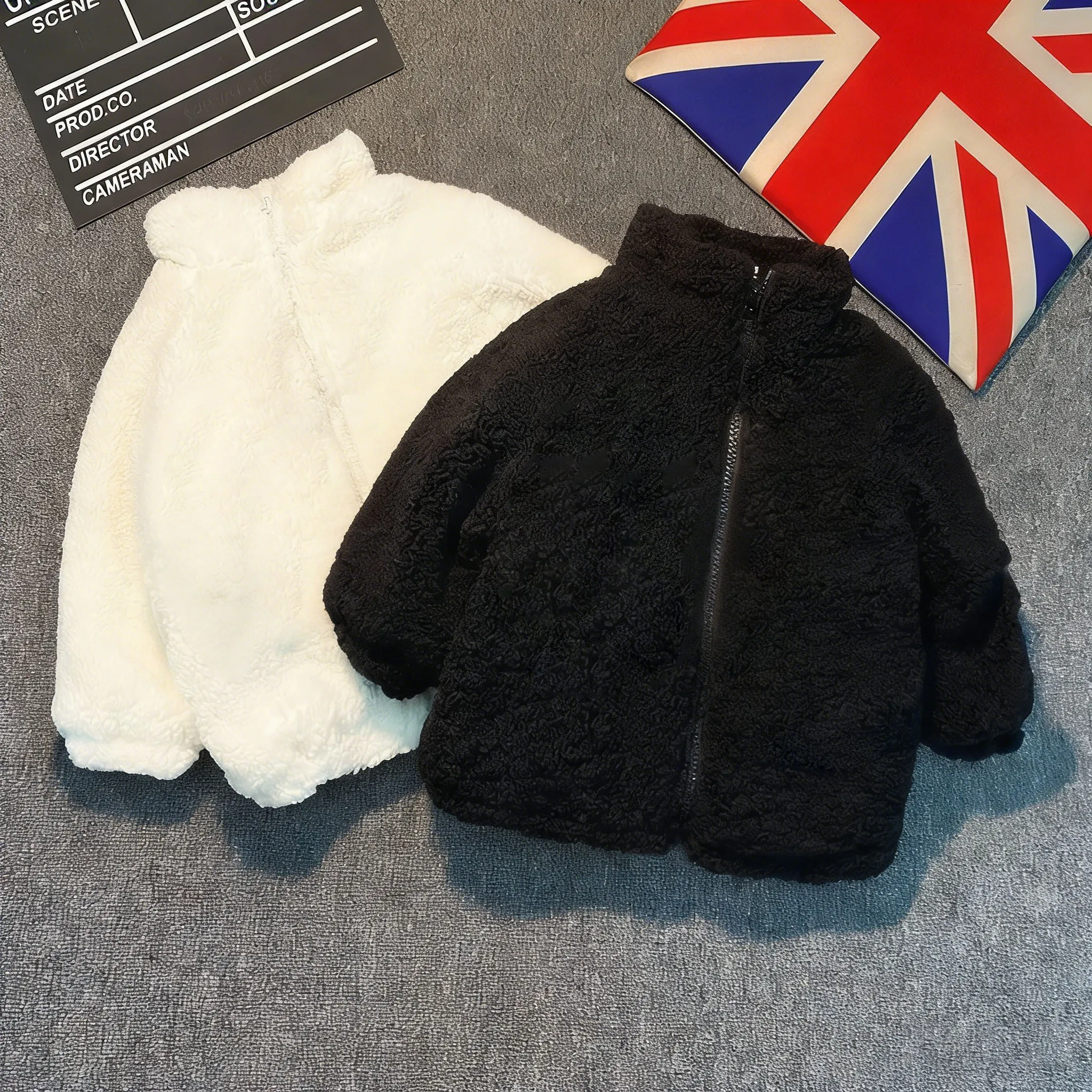 【90-140cm】売り切れ必至 大注目 寒さ対策 カッコイイ 合わせやすい 男の子 女の子 アウター